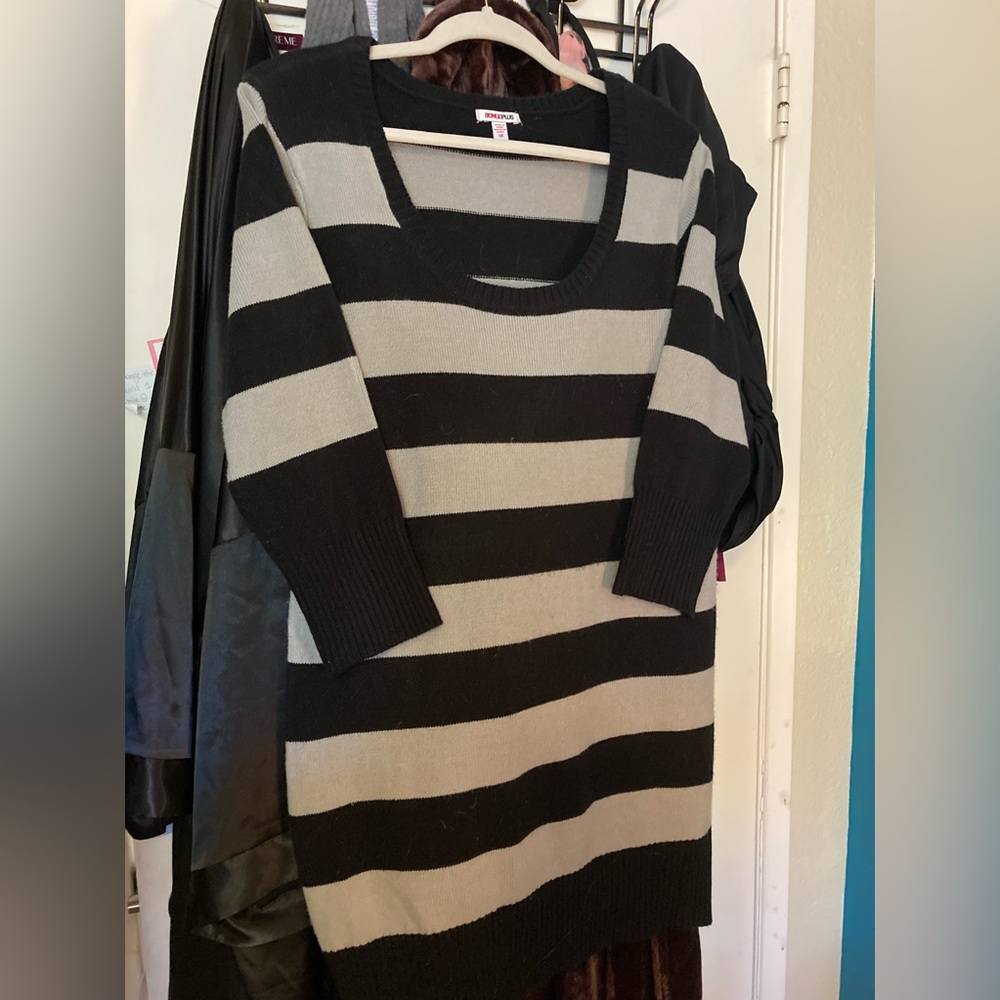 Bongo Plus black and grey sweater dress 1x